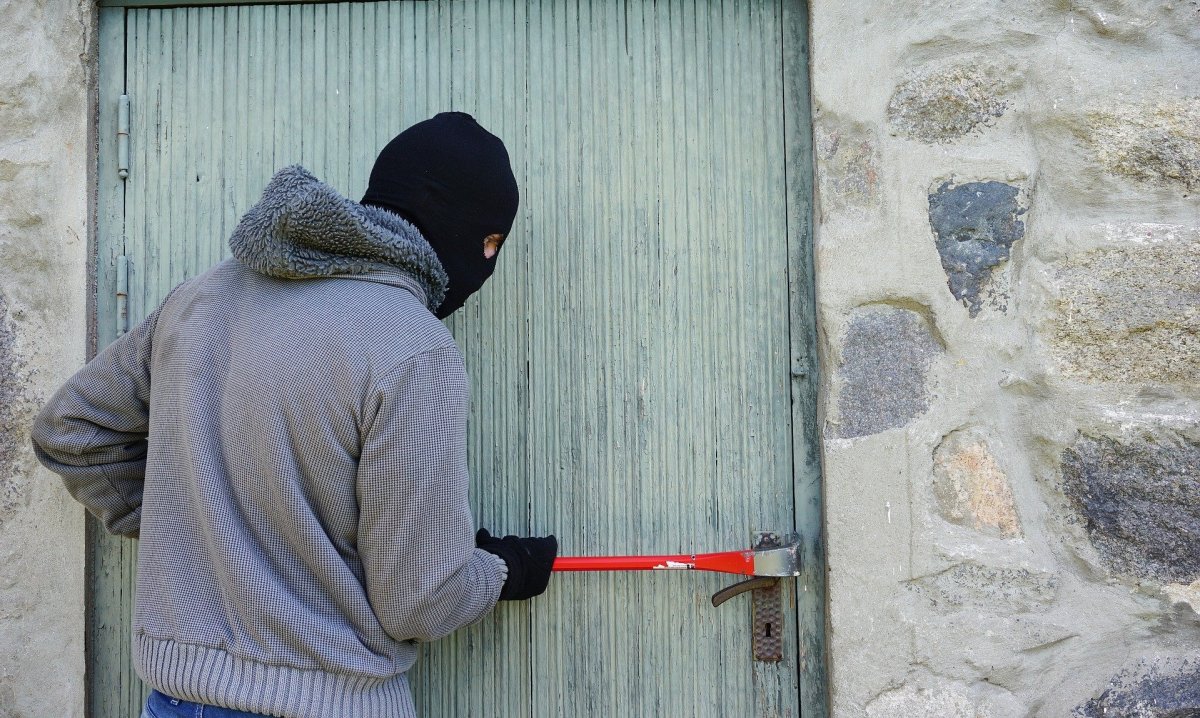 Groźby śmierci i kradzieże - nastolatek odpowie za swoje czyny