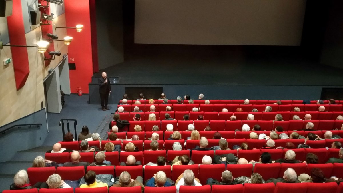 Wspomnienie księdza Józefczyka w Kinie Światowid