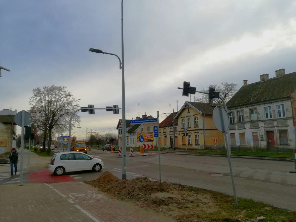 Nowa sygnalizacja świetlna przy al. Grunwaldzkiej