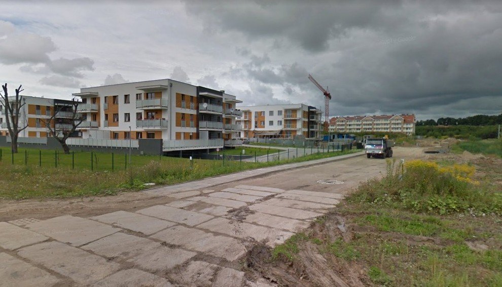 Budują osiedla, niszczą drogi i posesje

