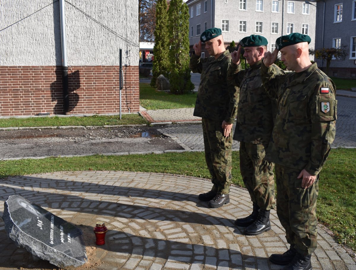Pamiętamy i pamiętać będziemy o poległych żołnierzach [ZDJĘCIA]