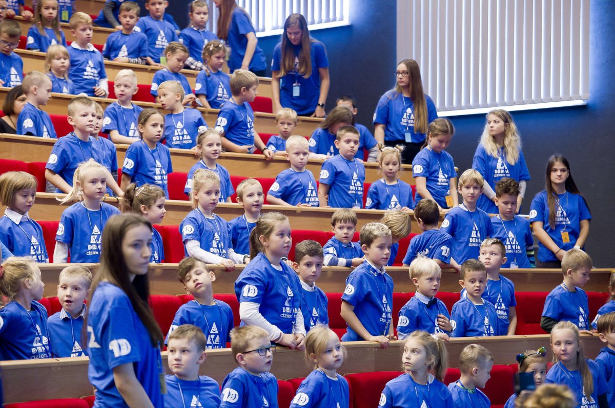 Mali studenci przekraczają próg Akademii Dziecięcej [ZDJĘCIA]