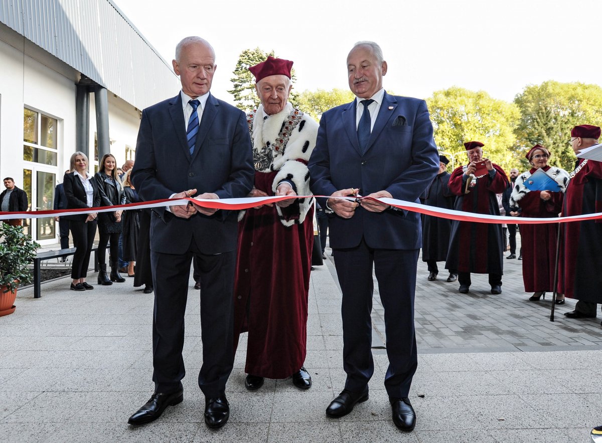 W tej uczelni można już kształcić przyszłych lekarzy [ZDJĘCIA]