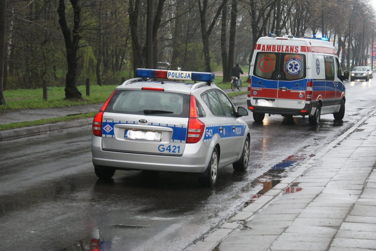 Pacjent uszkodził karetkę. Nie obyło się bez interwencji policji