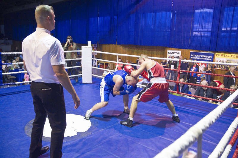 Więcej było bijatyki niż technicznego boksu
