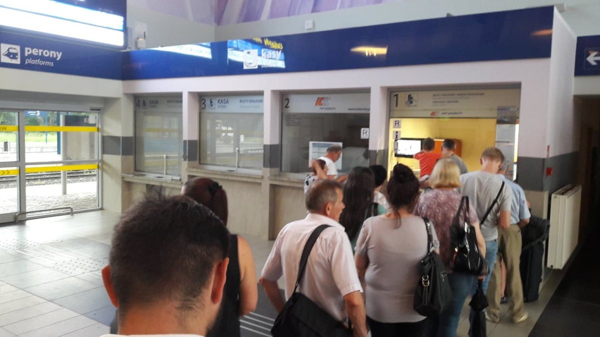 Pasażerowie nie owijają w bawełnę: „to skandal!”

