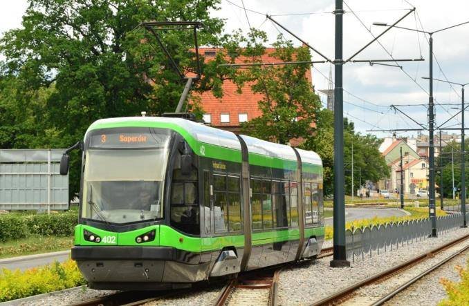 Ważne! W wakacje autobusy i tramwaje kursują inaczej

