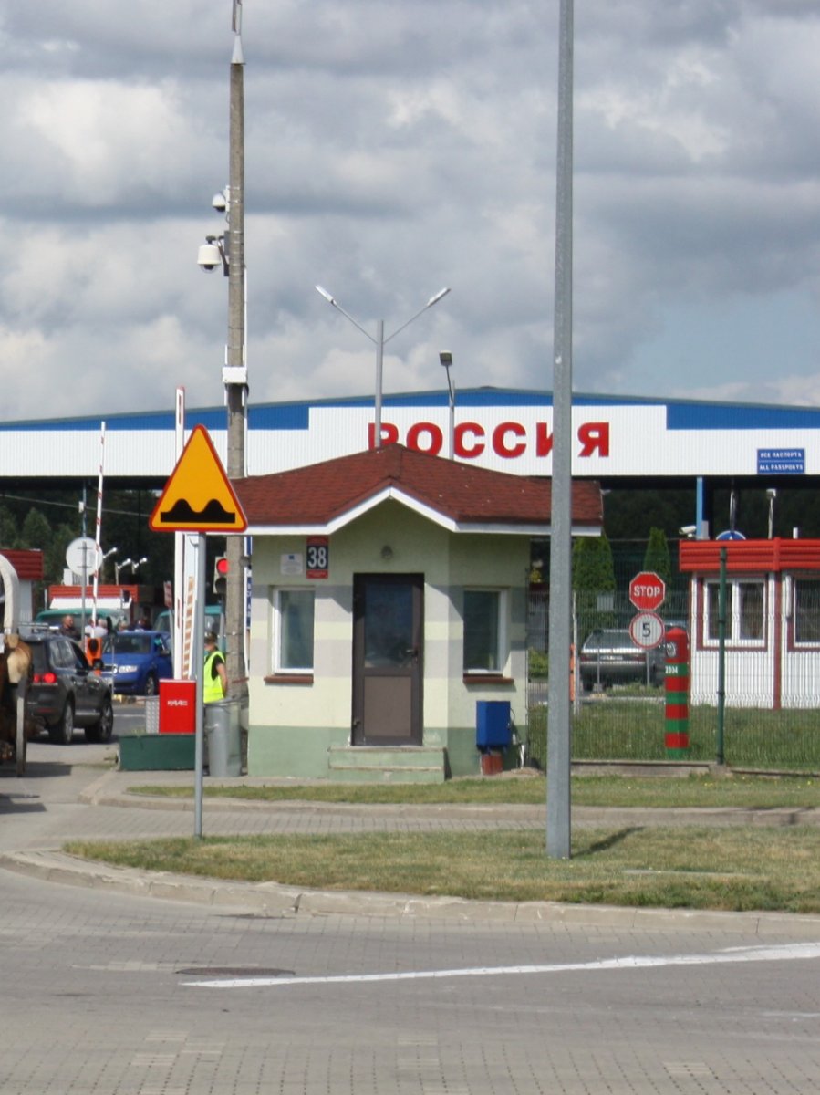 Jedziesz autem do Rosji? By go nie stracić, pamiętaj o tamtejszym prawie