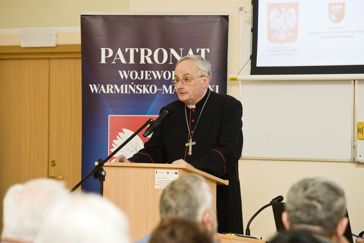 Elbląska dyskusja o etyce w pracy w nauczaniu Jana Pawła II [ZDJĘCIA]