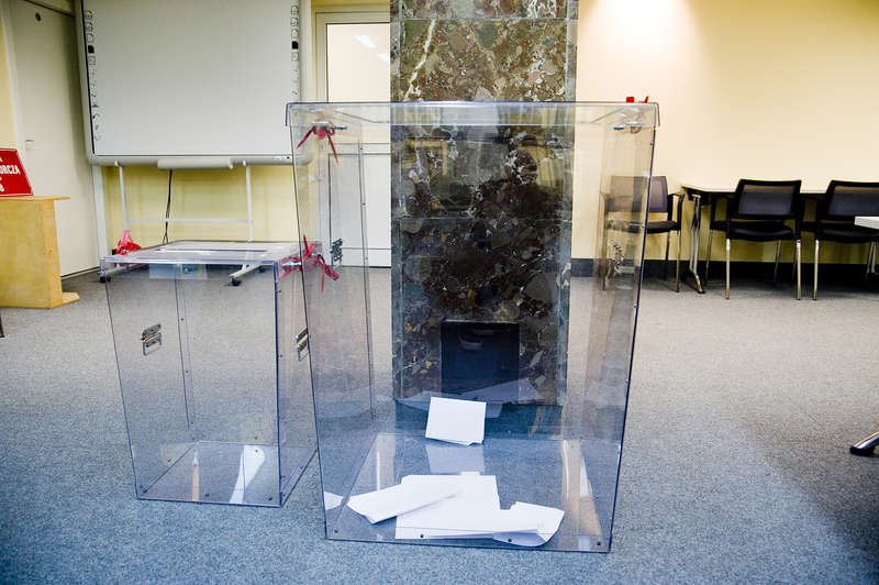 PiS wygrywa wybory do Europarlamentu