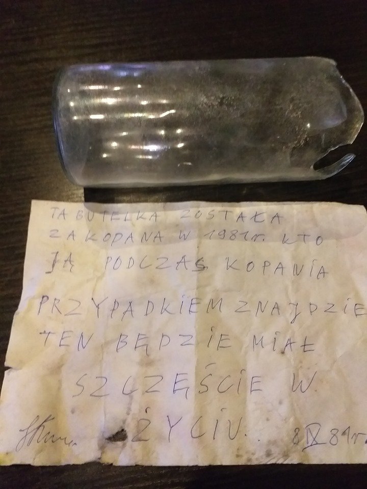 Niecodzienne znalezisko nad morzem. Napisał list niemal 40 lat temu