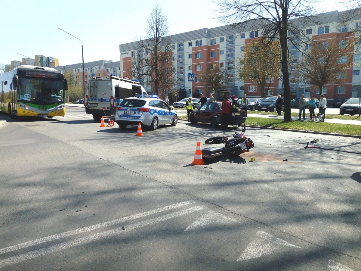 Wypadek w Elblągu. 74-letni motocyklista trafił do szpitala [ZDJĘCIA]
