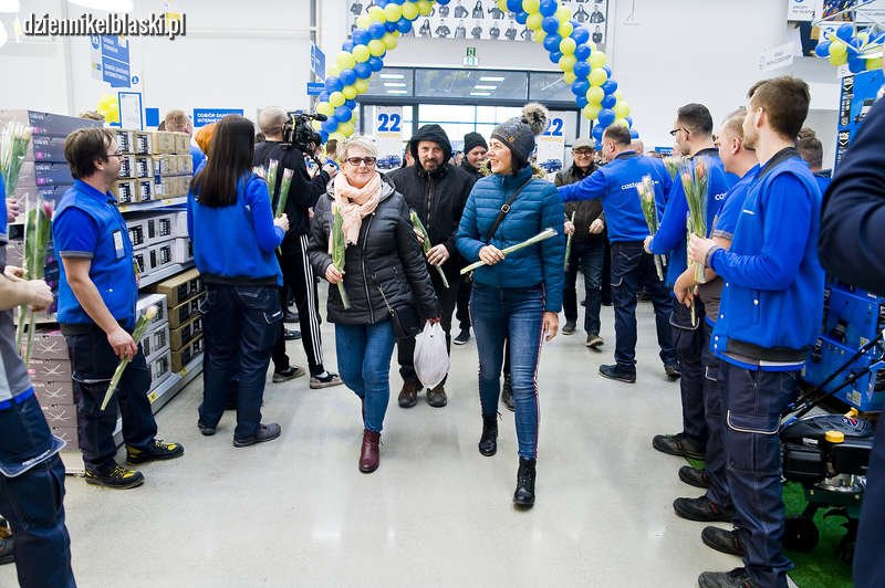Castorama już otwarta. Pierwsi klienci odwiedzili sklep [zdjęcia]