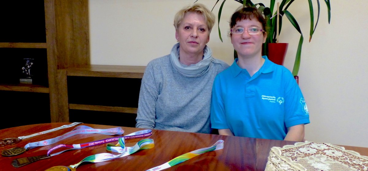 Rakietka, 12 lotek i jedno waleczne serce. Kasia z Elbląga jedzie na Igrzyska Olimpiad Specjalnych