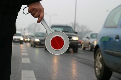 Jechała o wiele za szybko. Straciła prawo jazdy
