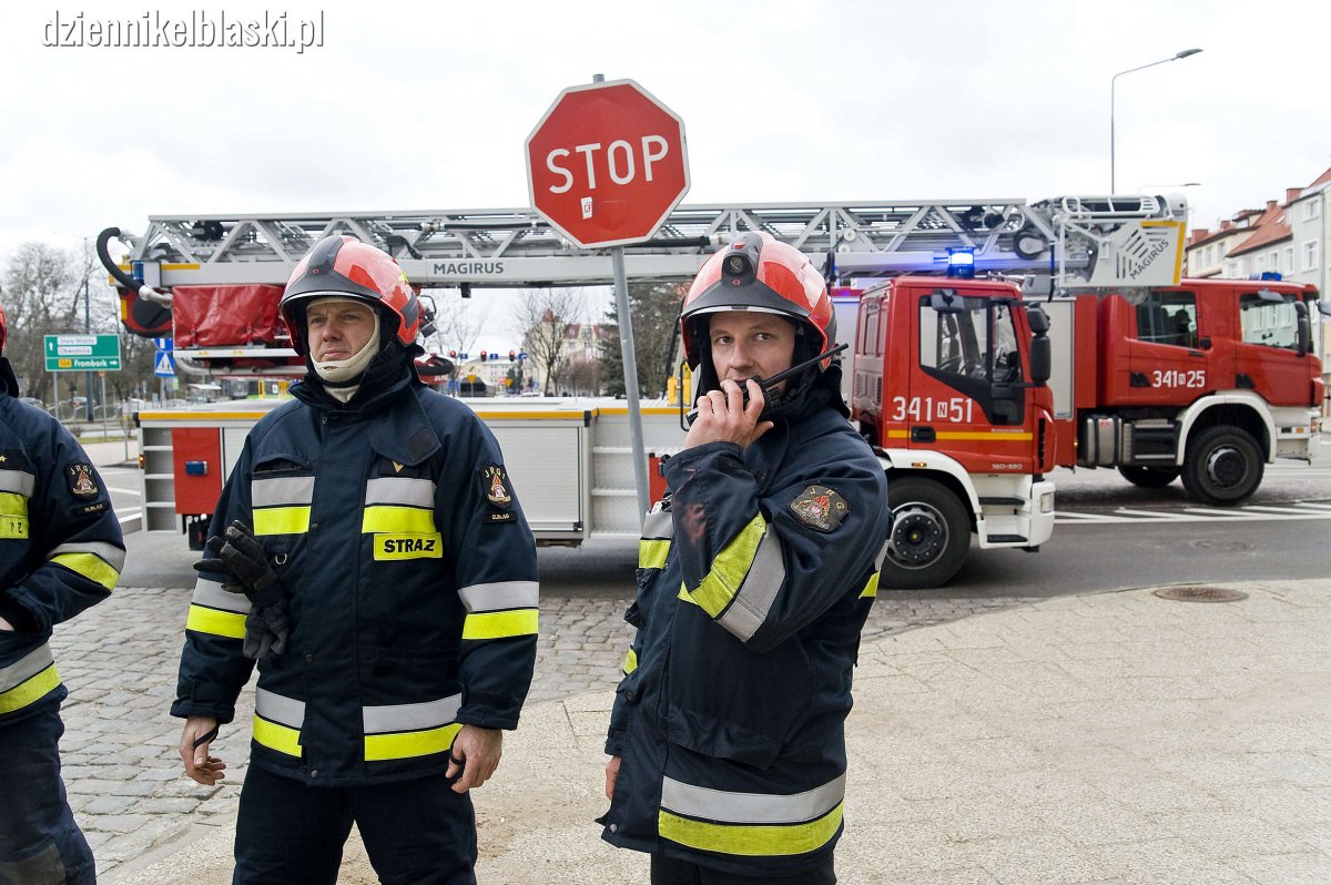 Alarm bombowy w Urzędzie Miejskim w Elblągu [zdjęcia]