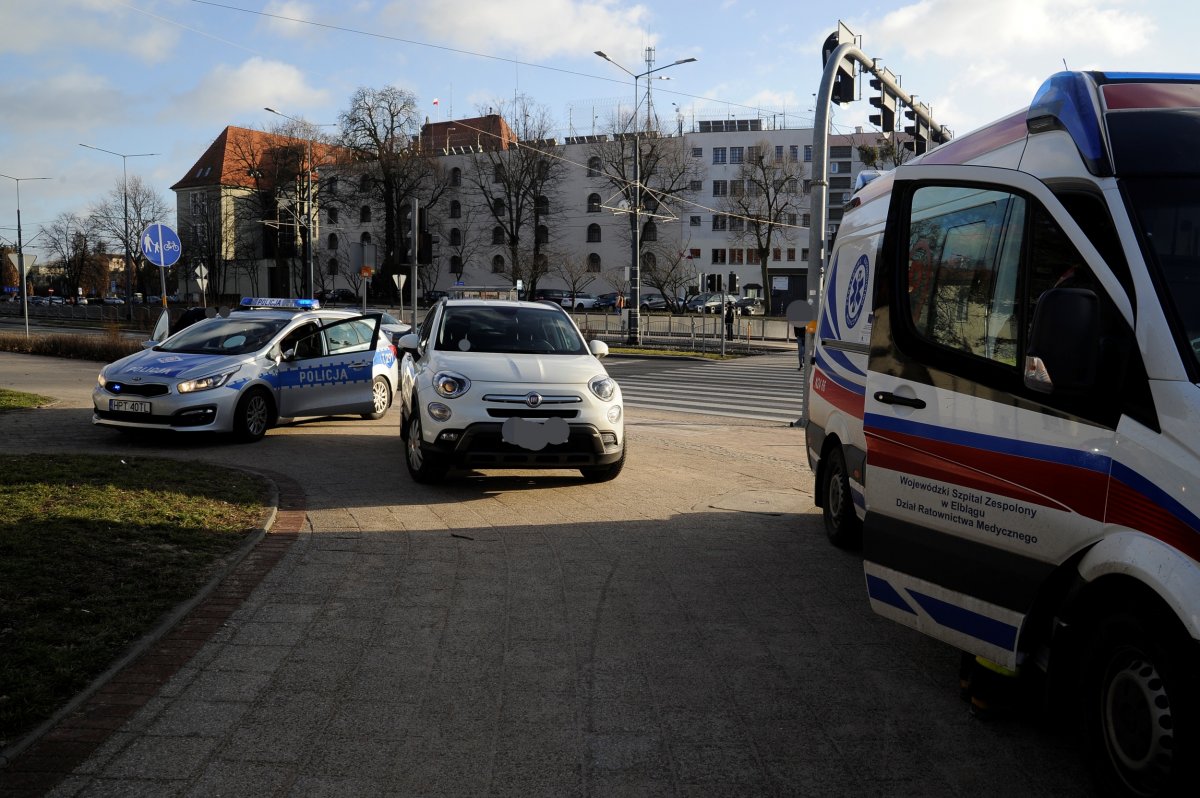 Nie zauważył kobiety na przejściu. Potrącenie na al. Grota Roweckiego