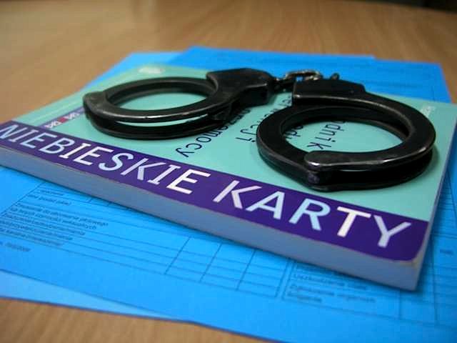 Kart mniej, ale problemów dużo