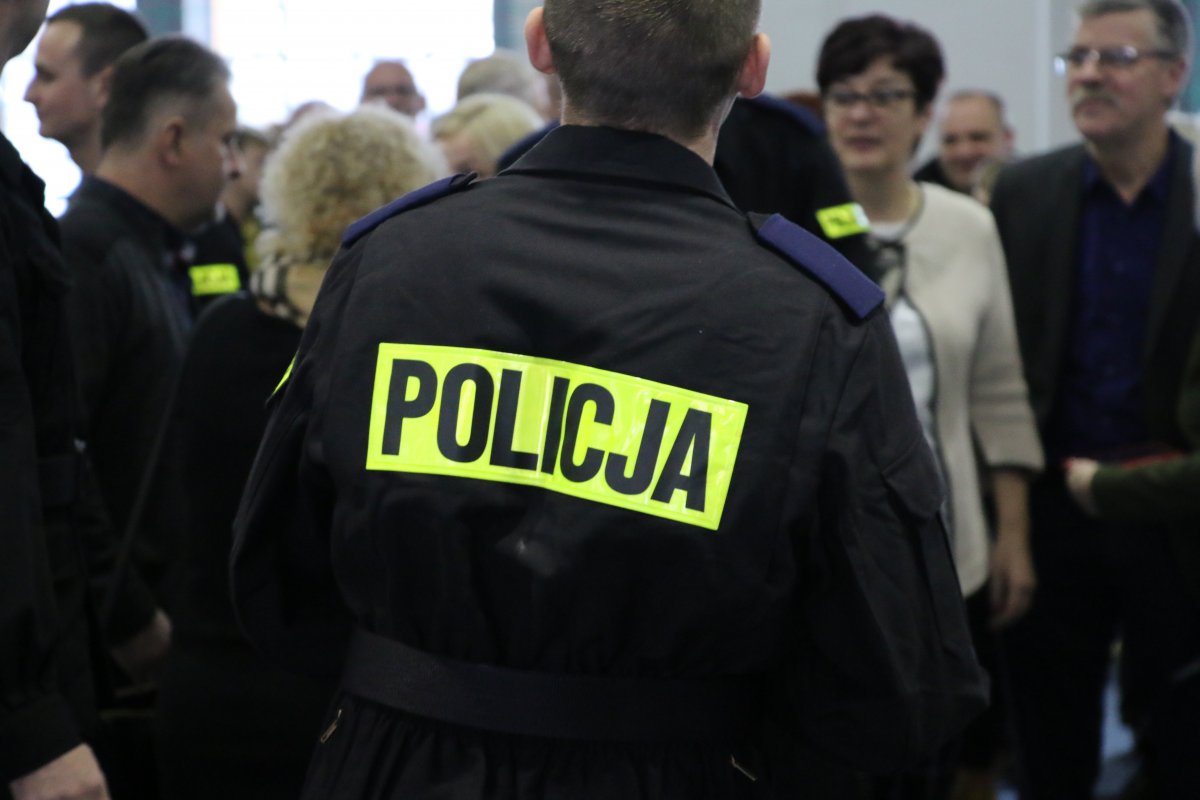 Szukają chętnych do służby w policyjnym mundurze