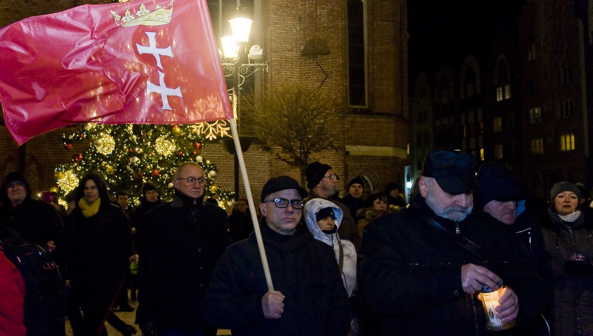 Elblążanie oddali hołd tragicznie zmarłemu prezydentowi Gdańska