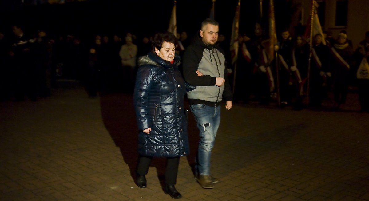 Elbląg pamięta. Tak uczczono 48. rocznicę tragicznych wydarzeń [zdjęcia]