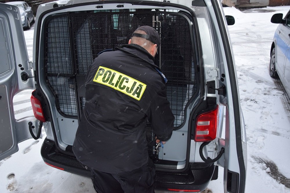 Policja apeluje: zimą szczególnie pamiętajmy o samotnych oraz bezdomnych