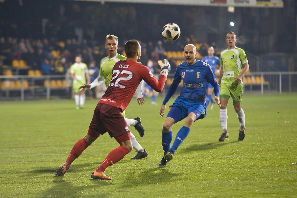 Mecz Olimpii przełożony, jest nowy lider [23. kolejka, wyniki]