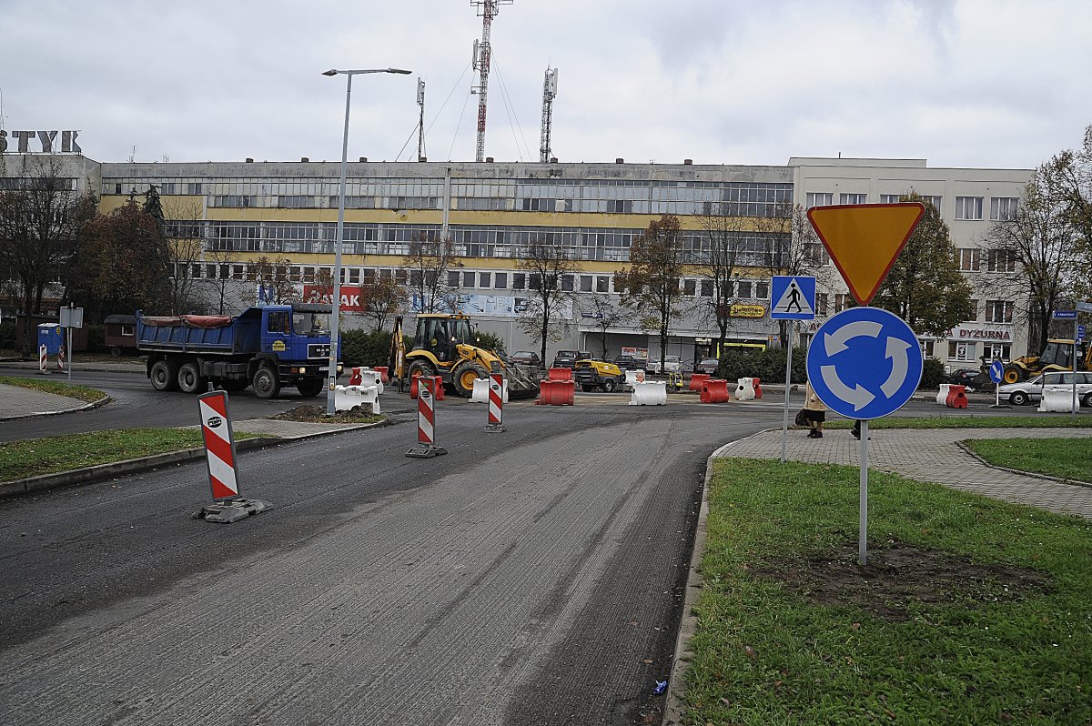 Kierowcy odetchnęli. Tu rondo było potrzebne [zdjęcia] 