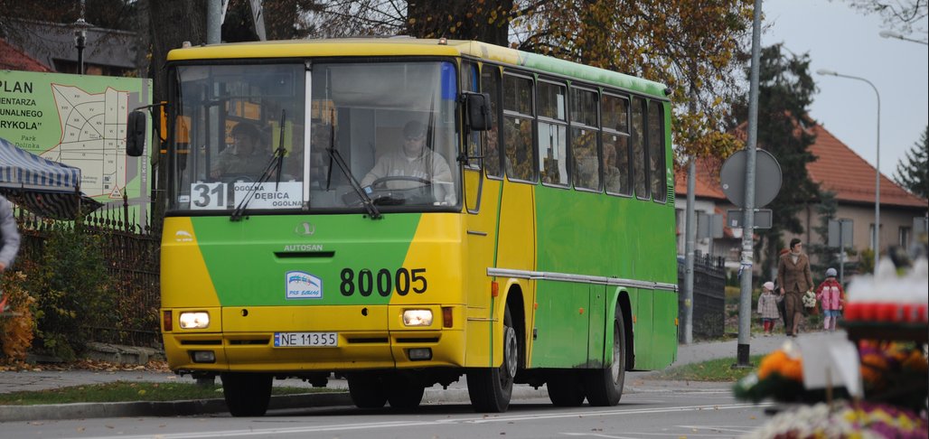 Komunikacja miejska w okresie Wszystkich Świętych