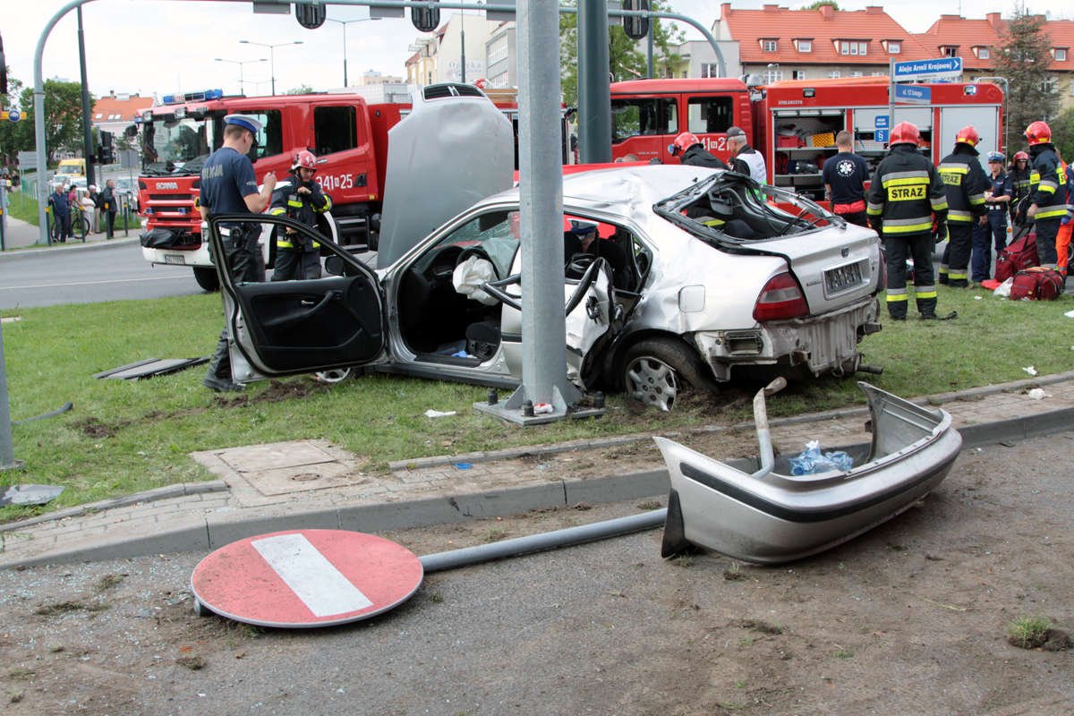 Tragiczny wypadek karetki. Kierowca hondy znowu przed sądem. Czy jest winny?