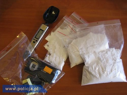 Przy jednej z elbląskich szkół zatrzymano dilera narkotykowego