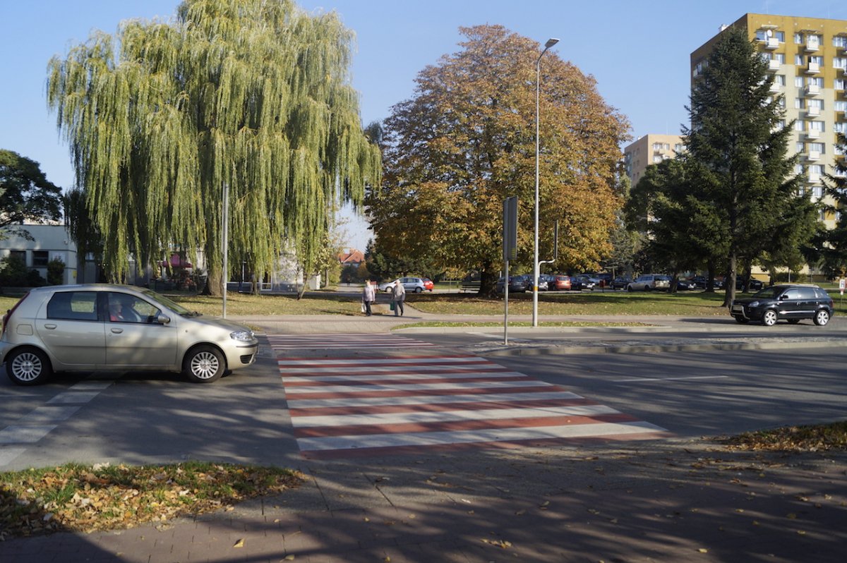 Kocie oczka doświetlą dwa niebezpieczne przejścia dla pieszych