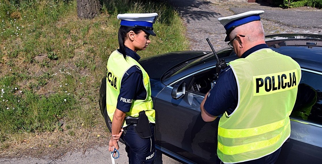 Ponad 100 km na liczniku... Tak jechał przy szkole podstawowej