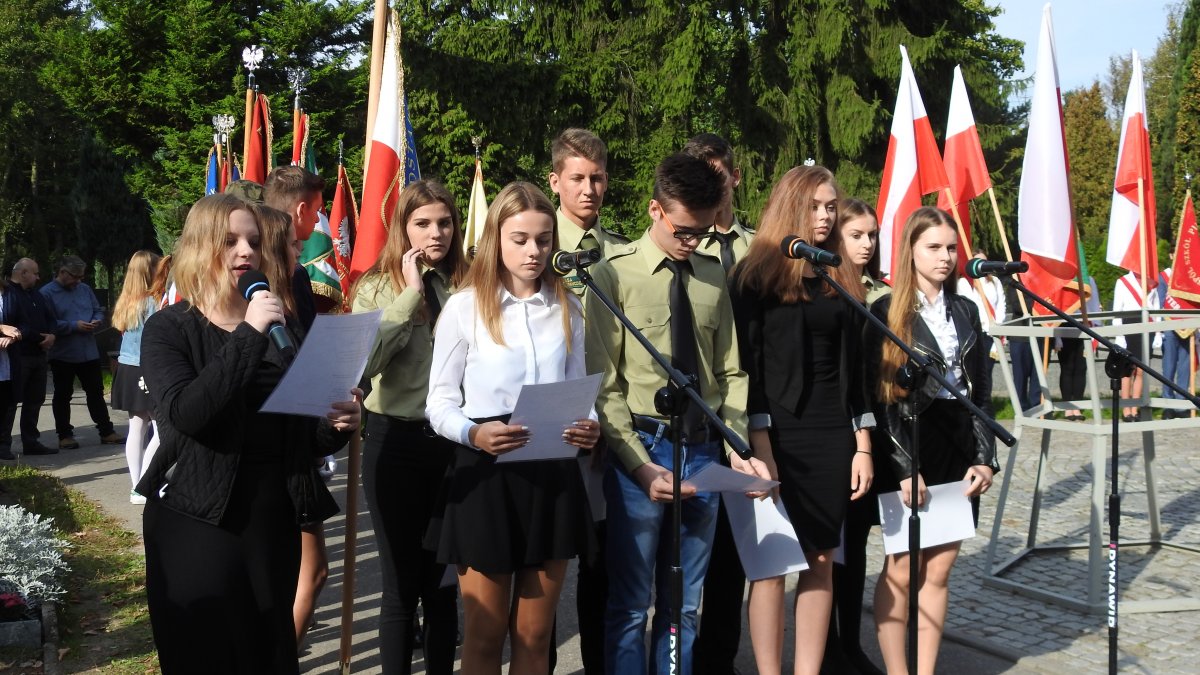 Oddali hołd ofiarom radzieckiej agresji [zdjęcia, film]
