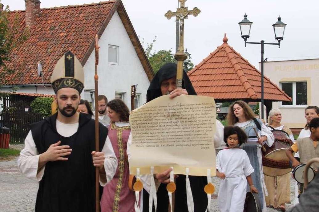 Tolkmicko zaprasza na rybkę, koncerty i teatr. Dni Jakubowe 2018