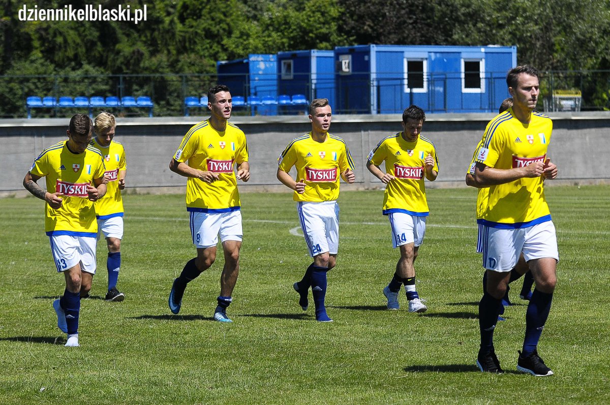 Brakuje reżysera gry i skutecznego napastnika. Olimpia przegrała ostatni sparing przed ligą