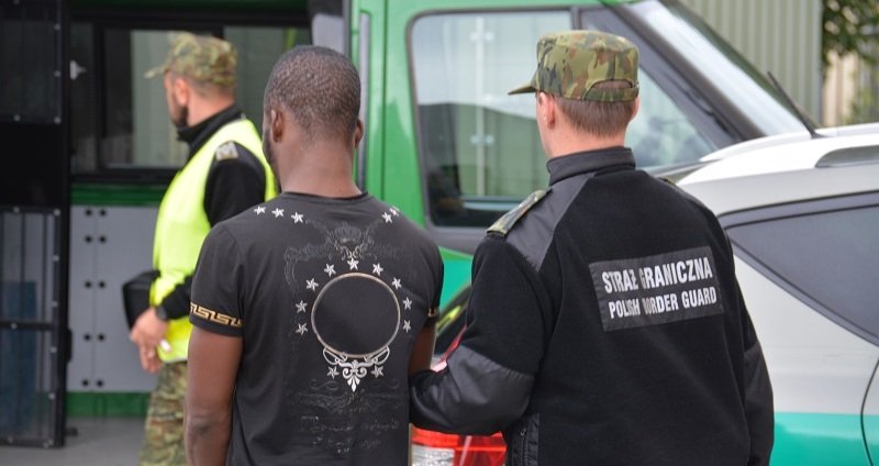 Kibice z Erytrei, Pakistanu i Nigerii zatrzymani na granicy przez polskich celników