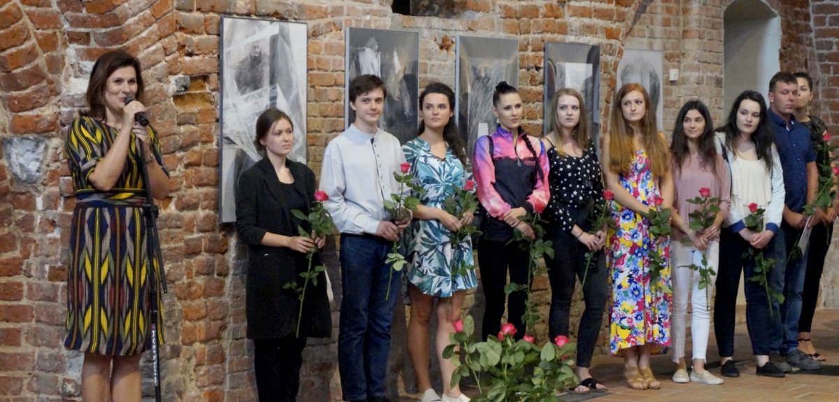 Nauczyciele i absolwenci pokazali swoje prace. Liceum Plastyczne kończy 10 lat [zdjęcia]