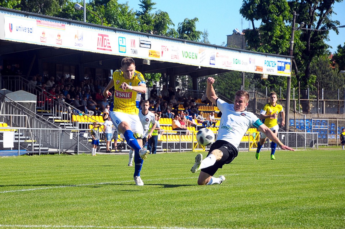 Ósmy mecz bez zwycięstwa. Olimpia przegrała z Garbarnią 0:2 [zdjęcia]