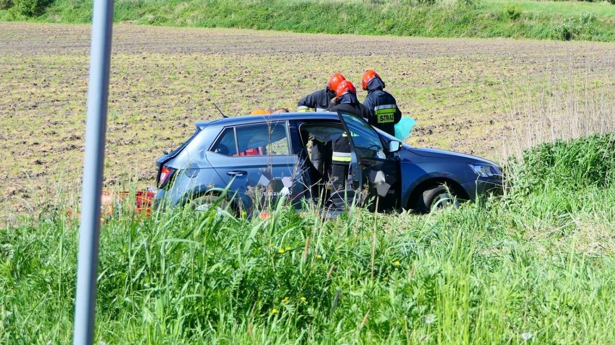 Śmiertelny wypadek w Komorowie Żuławskim. Ciężarówka zderzyła się z osobówką