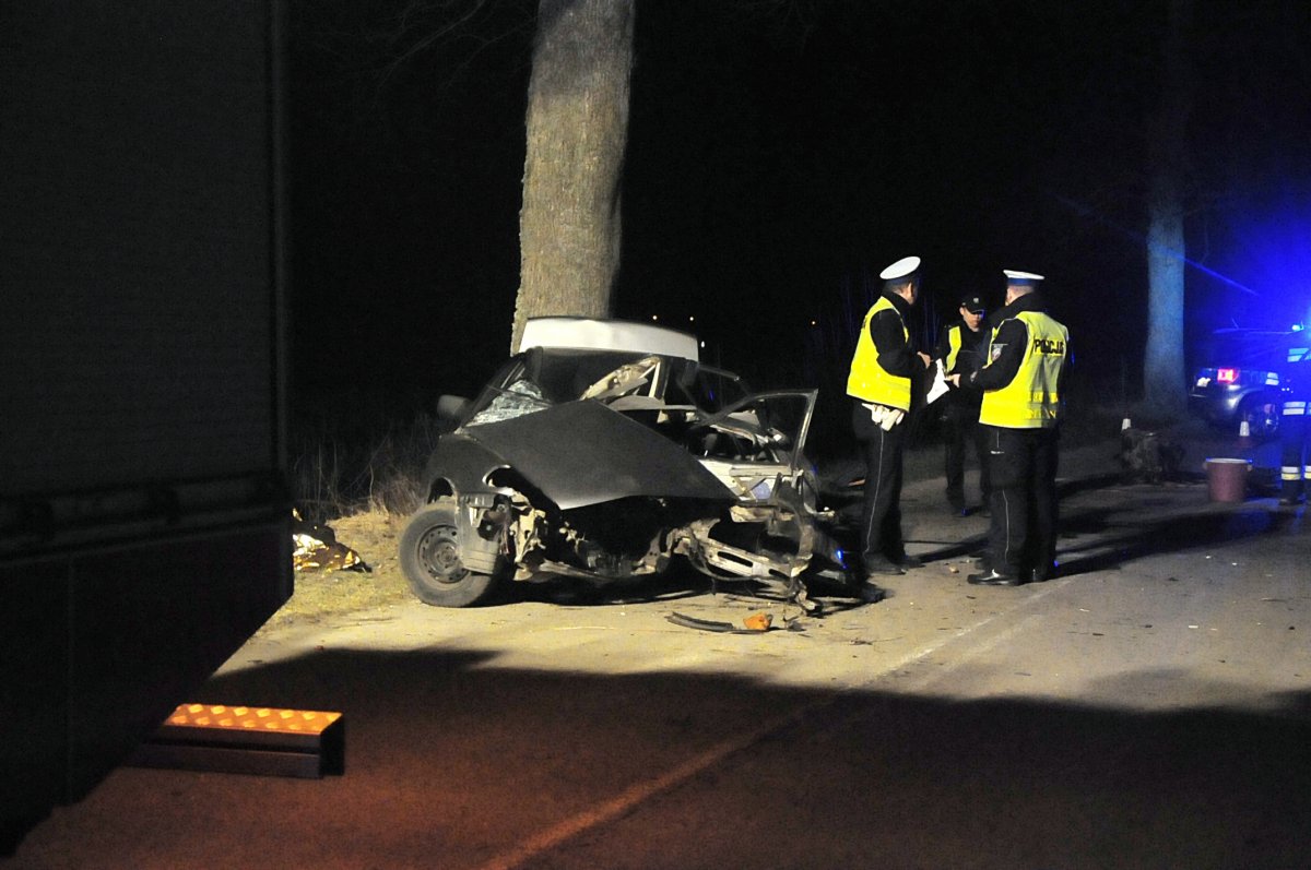 Kierowca pijany, auto za 700 zł. Szokujące fakty ws. śmiertelnego wypadku pod Pasłękiem 