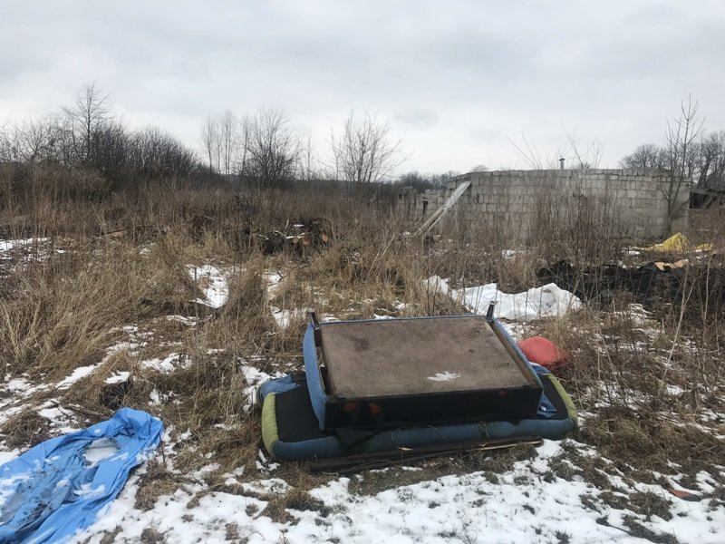 Strażnicy kontrolowali posesje. Elbląg na wiosnę niestety nie błyszczy