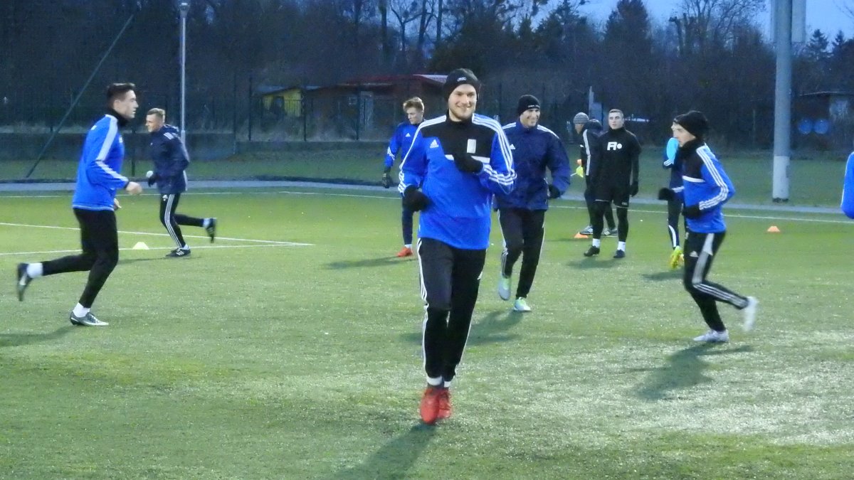 Na koniec Olimpię sprawdzą juniorzy. Jakie jeszcze sparingi w ten weekend?