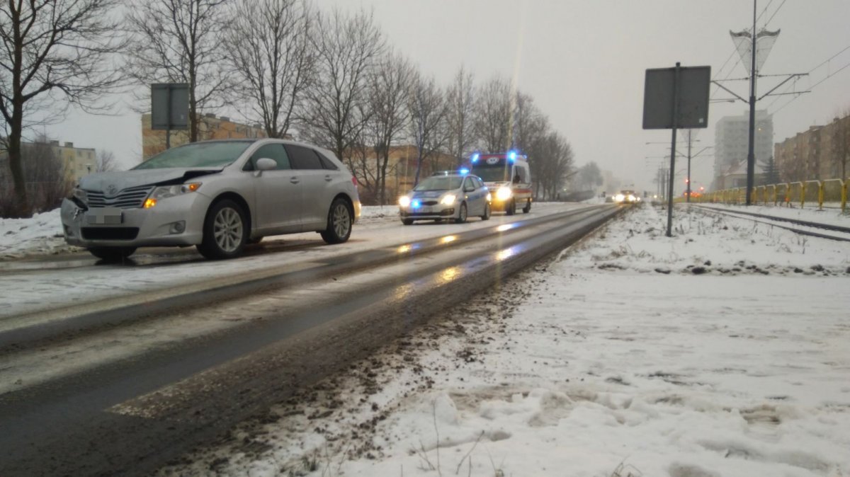 Ponad 20 stłuczek. Bilans śliskiego weekendu na drogach