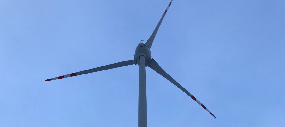 Za kilka dni zacznie produkować energię. Pierwszy taki wiatrak w gminie Pasłęk