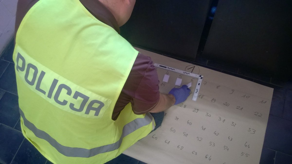 Zatrzymano ponad 200 opakowań z dopalaczami