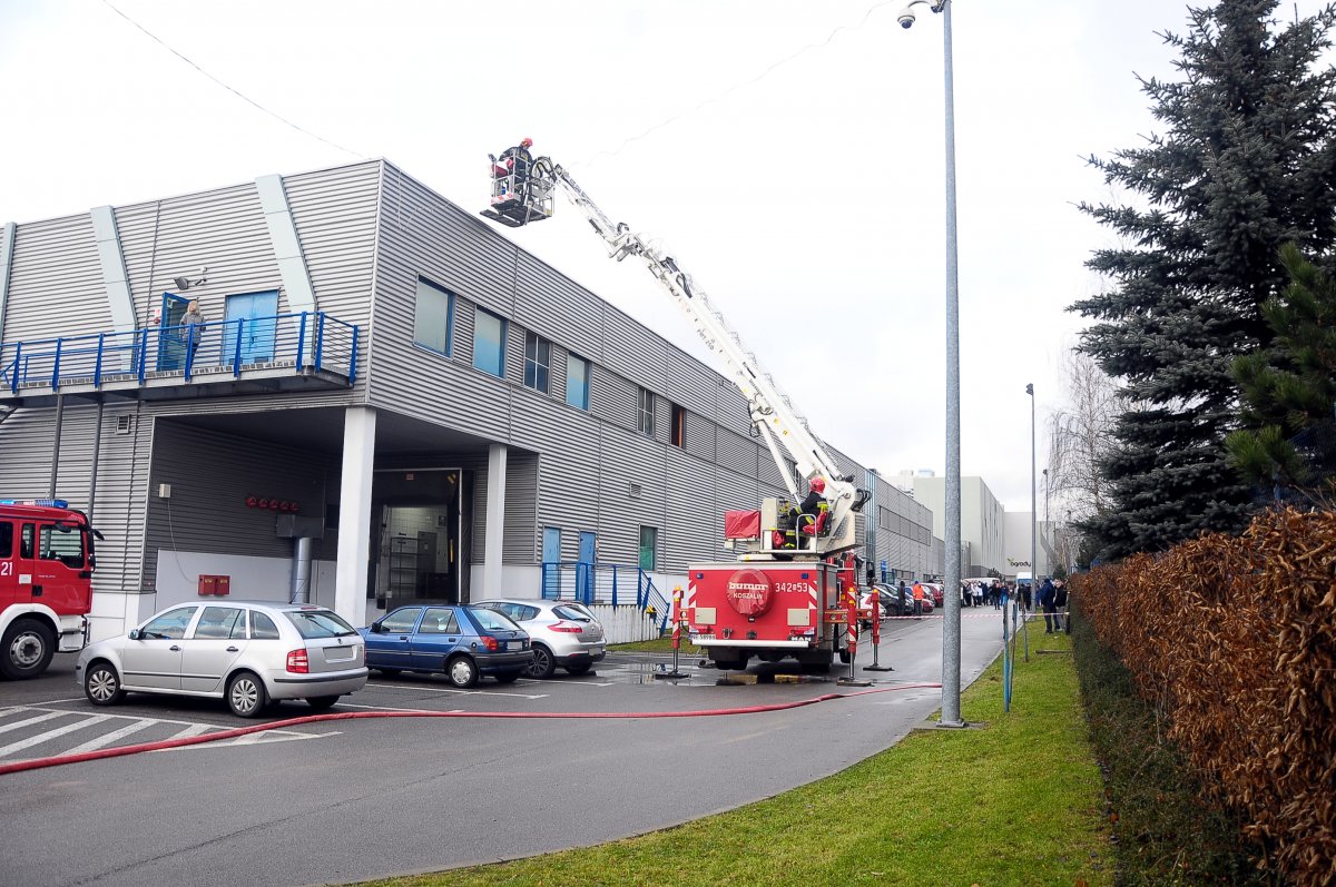 Przerwane zakupy... Ewakuacja klientów z CH Ogrody [zdjęcia]