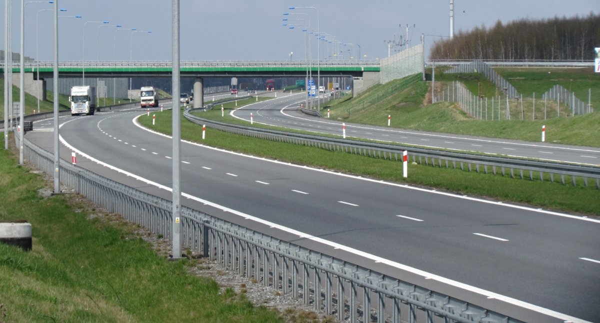 To kradną z dróg pod Elblągiem. Olbrzymie straty i narażają życie kierowców