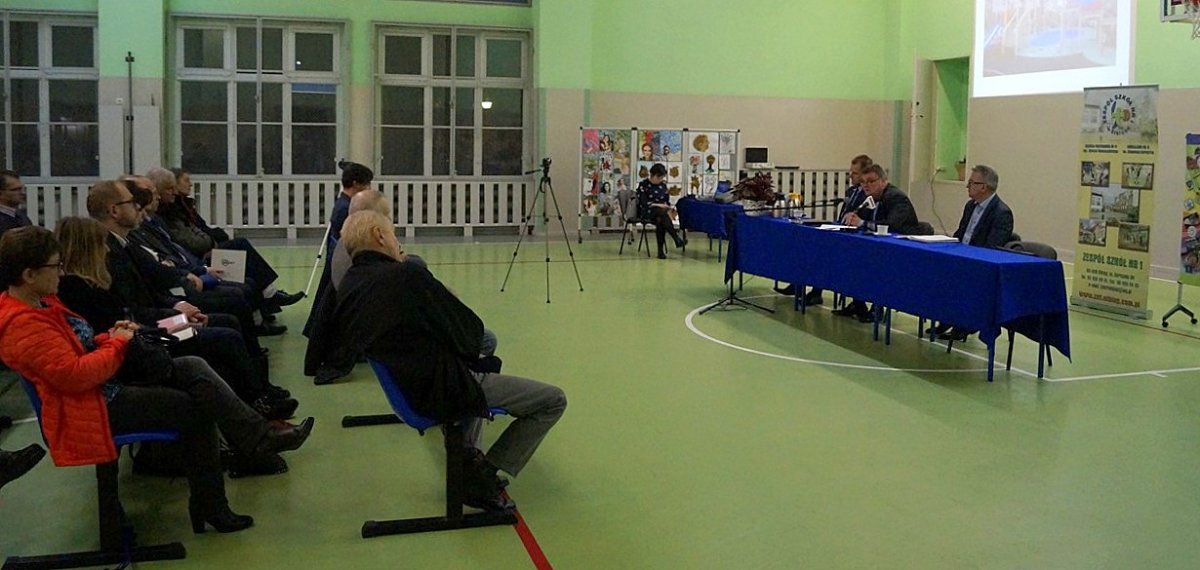Mieszkańcy Nad Jarem mówili o kłopotach swojego osiedla [zdjęcia]