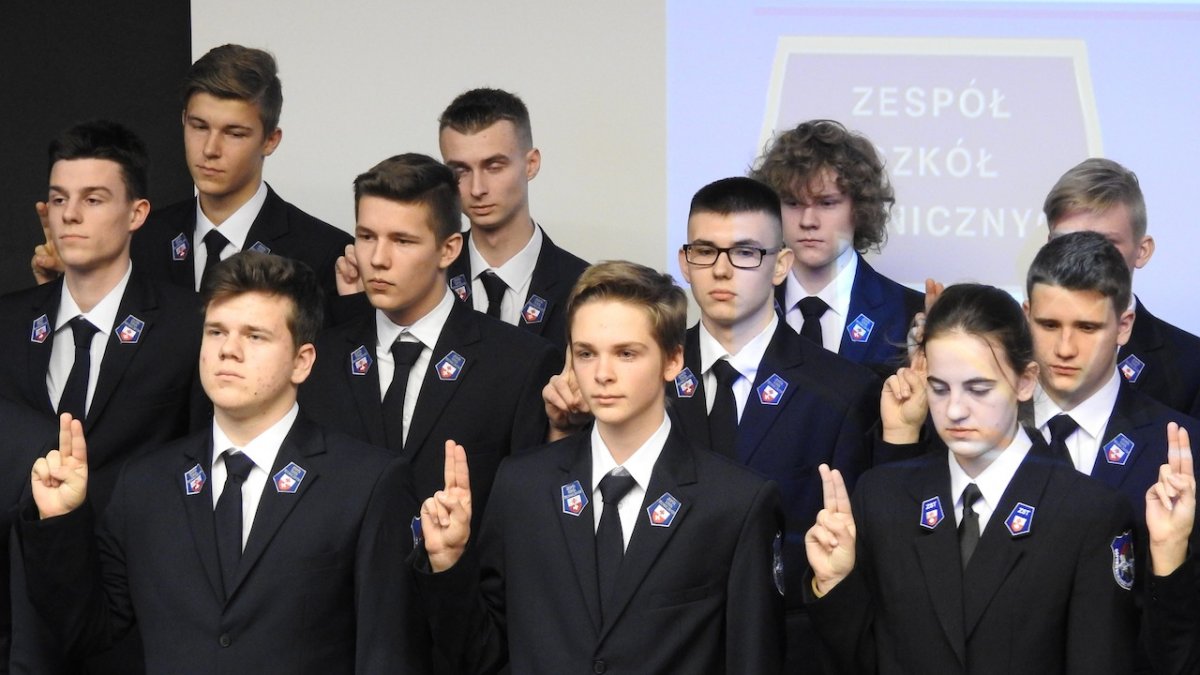 Ślubowanie pierwszaków z ZST. 